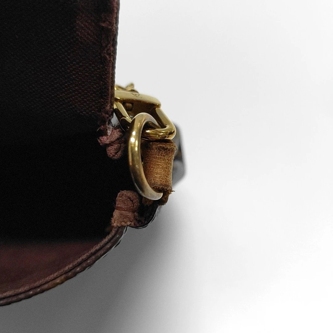 LOUIS VUITTON FAVORITE medium-sized brown coated canvas vintage handbag with gold hardware (90% New)